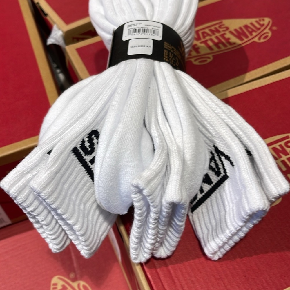 Vans Socks 3 pairs set CREW VANS.
"OFF THE WALL" White/White
NWT - Picture 16 of 16
